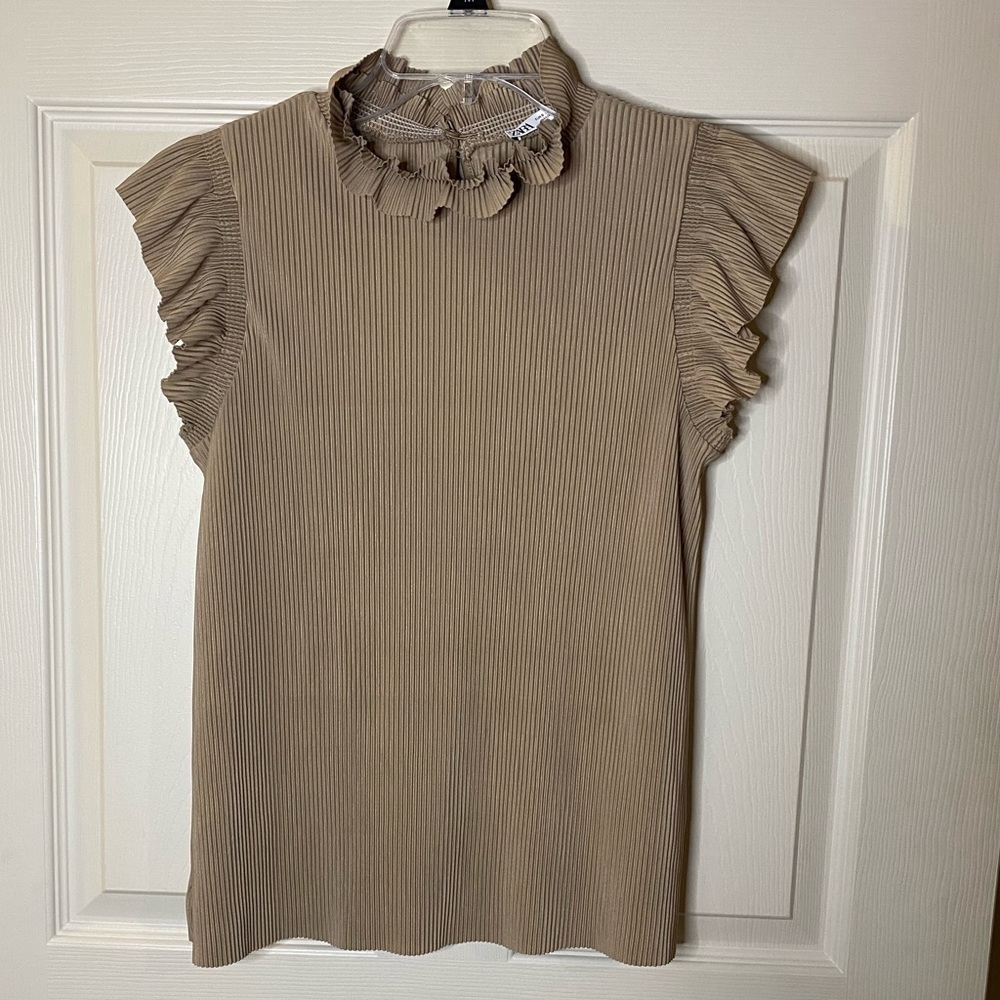 NWOT Zara Women’s Tan Ruffle Trim Top - Picture 2 of 5